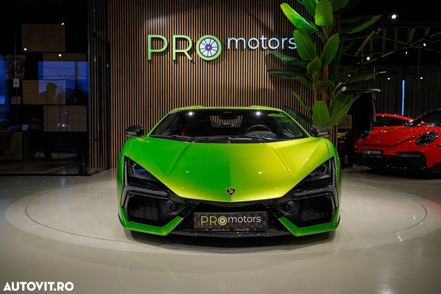 Lamborghini Revuelto 3