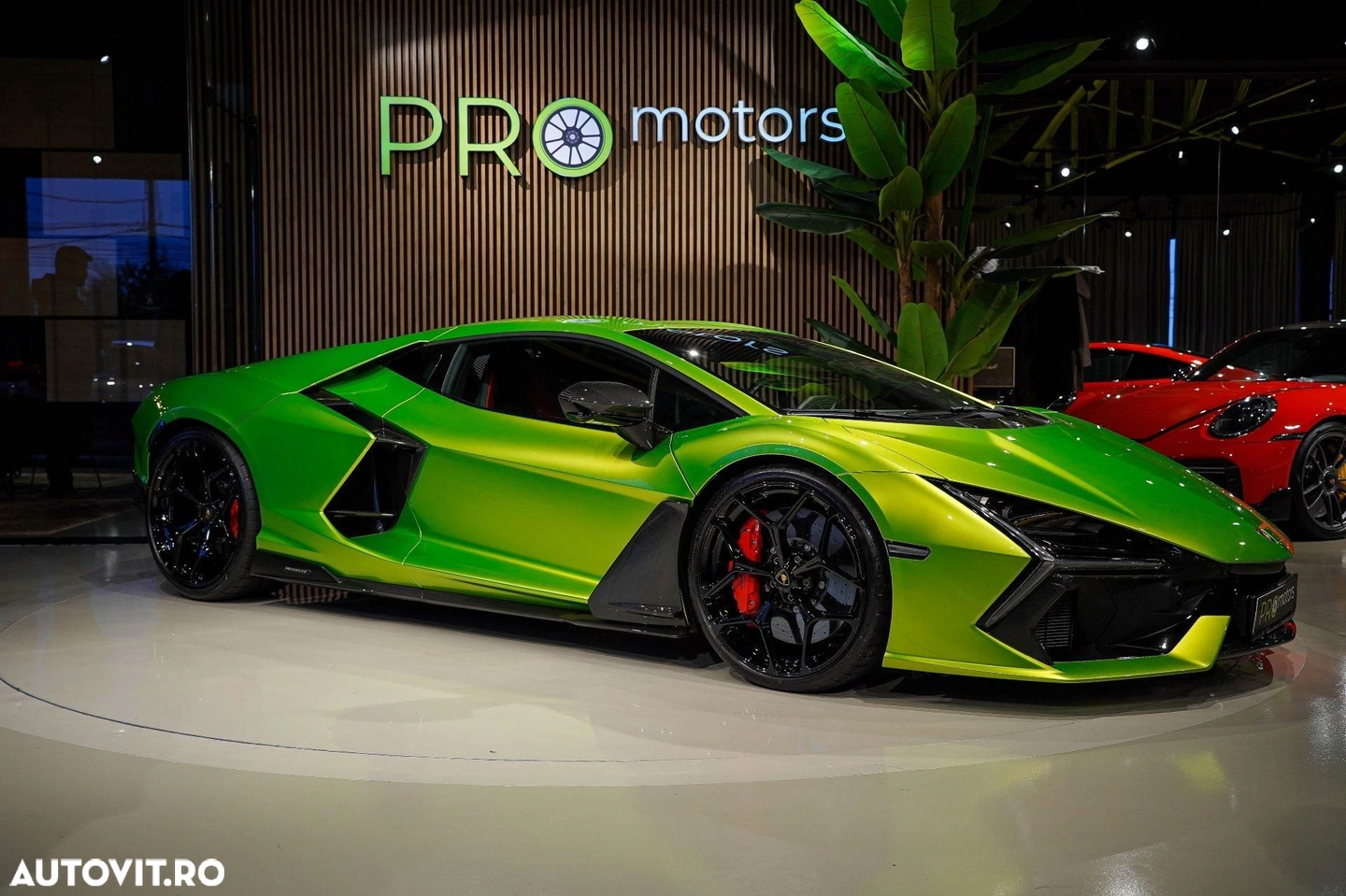 Lamborghini Revuelto 4