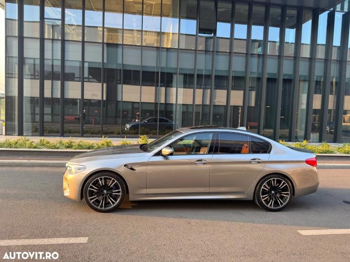 BMW M5 6