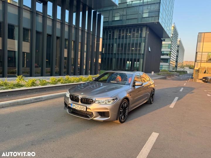 BMW M5 7