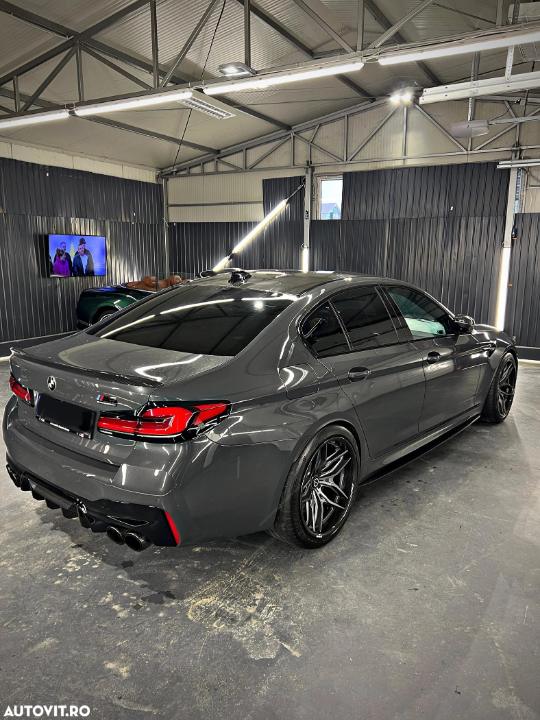 BMW M5 5