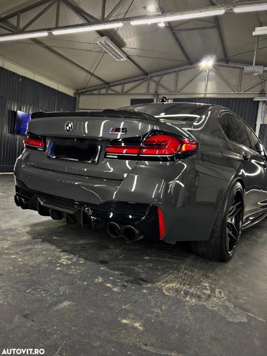 BMW M5 4